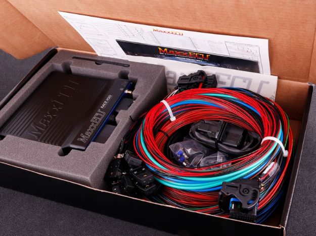 Billede af MaxxECU RACE H2O PREMIUM (ECU, harnesses, accessories, LSU 4.2)