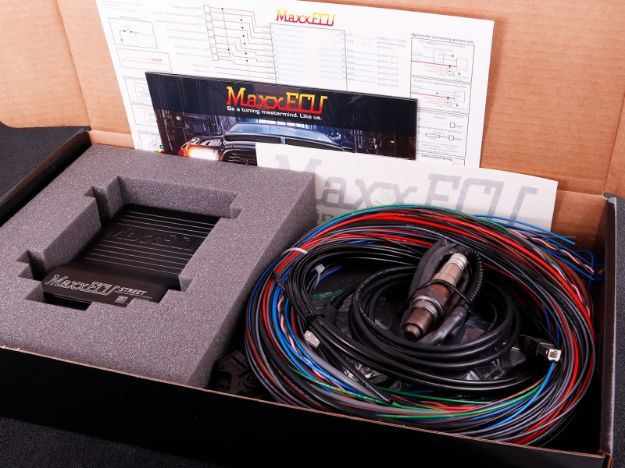 Billede af MaxxECU STREET PREMIUM (ECU, harness, accessories and LSU 4.2)