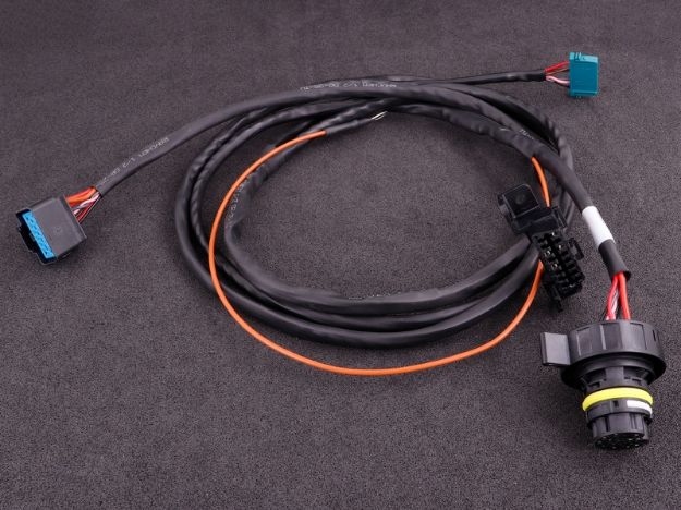 Billede af MaxxECU BMW M4 DCT (GS7D36SG) cable harness